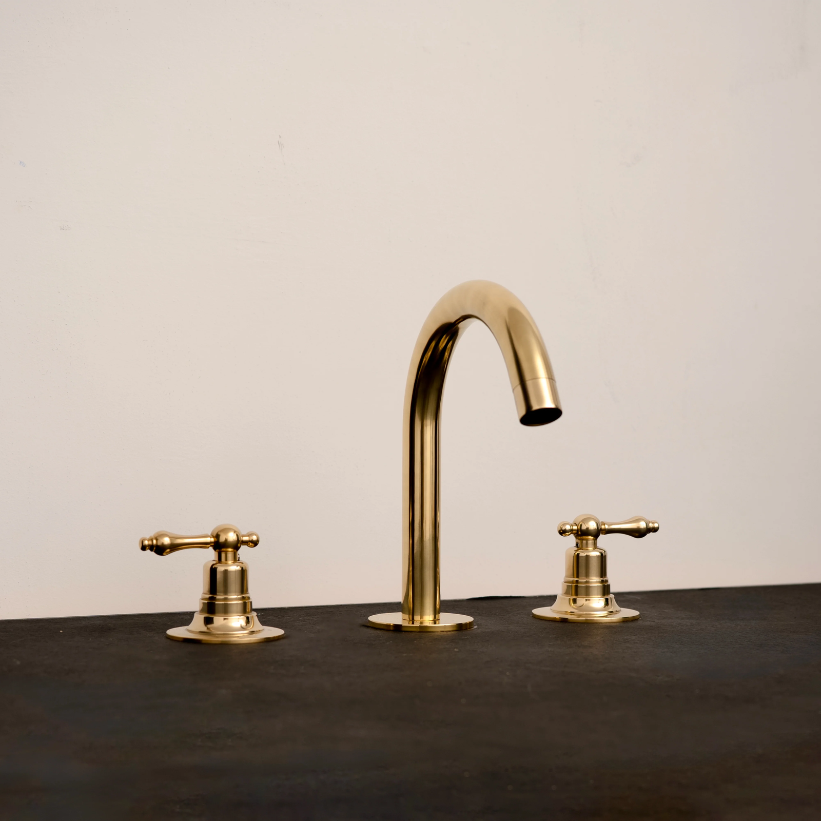 12_be020d6b-c628-4bcb-9574-057e9f6a9cd7 Premium Solid Brass Deck Mount Faucet – Timeless Bathroom Basin Tap - Image 1