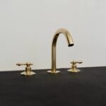 Regal Radius: Three-Piece Gooseneck Basin Mixer