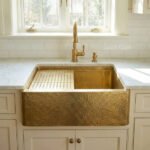 Hammered Brass Farmhouse Apron-Front Sink with Drain Grid - Image 2
