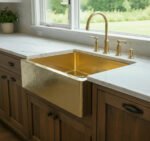 Hammered Brass Farmhouse Sink – Apron Brass Front Basin with Towel Bar - Image 3