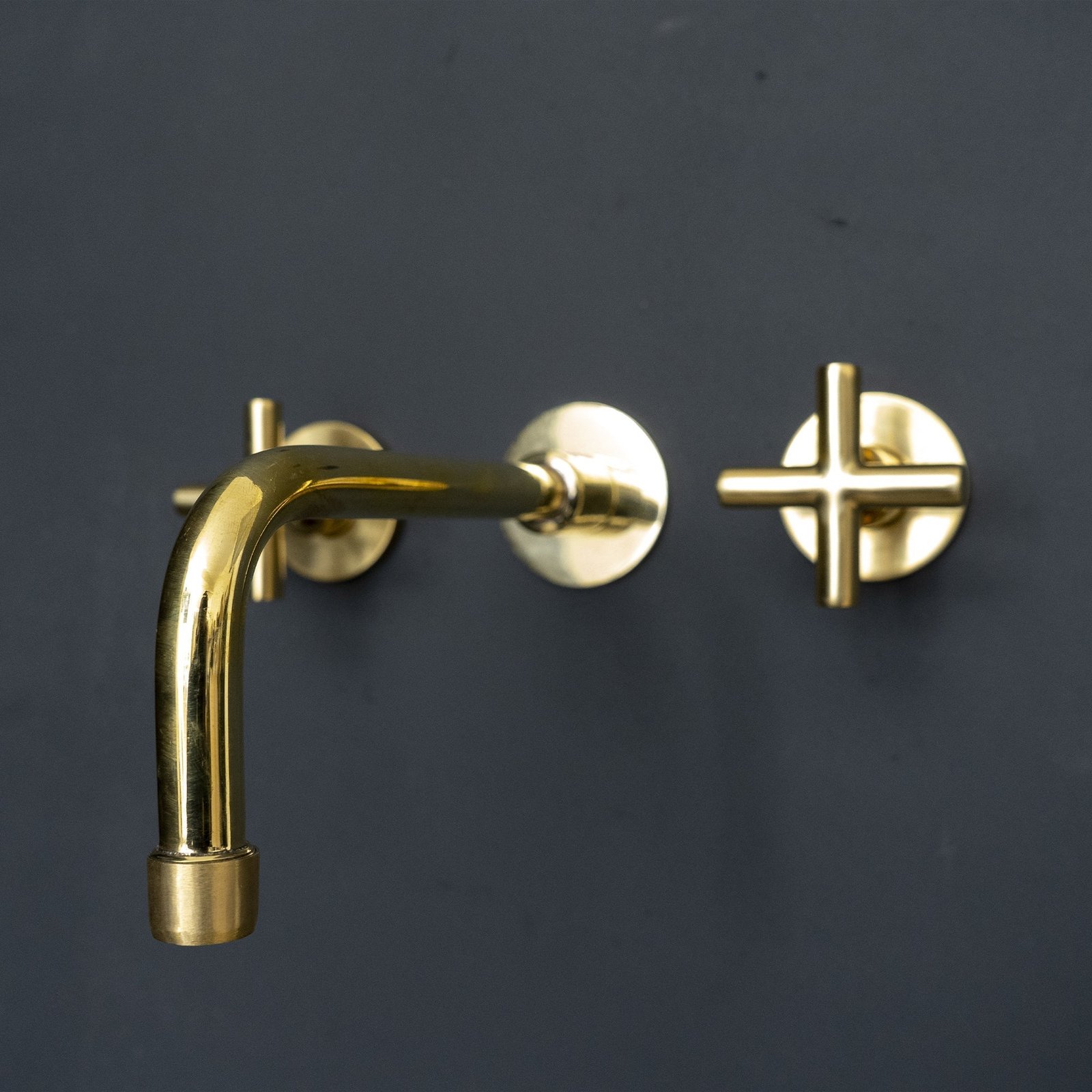 handcrafted-brass-wall-mounted-faucet-654062 Handcrafted Brass Wall Mounted Faucet - Image 1
