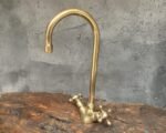 Durable Brass Bathroom Sink Faucet, Solid Brass Gooseneck Faucet For Sink , Unlacquered Brass Tap