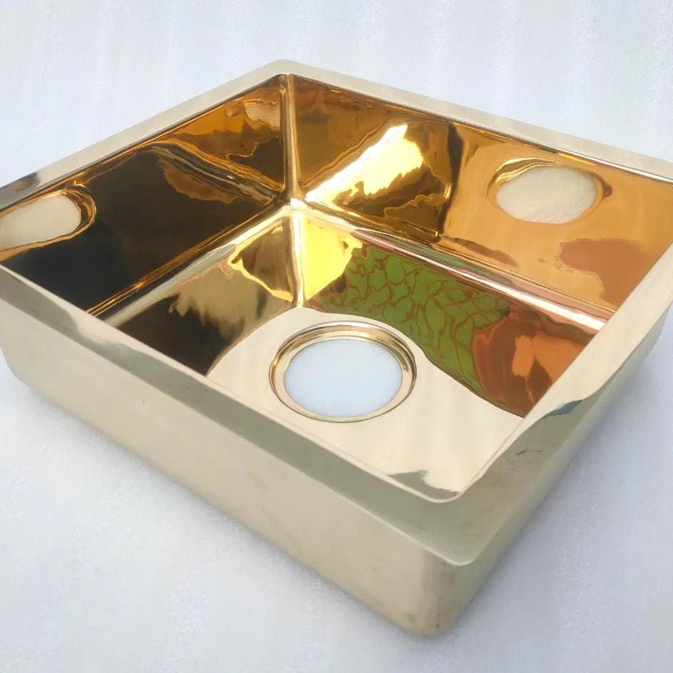 unlacquered-brass-kitchen-sink-842251_5a454c80-4b43-437c-ab84-6ff700a53e95 Siko Brass Kitchen Sink - Image 1